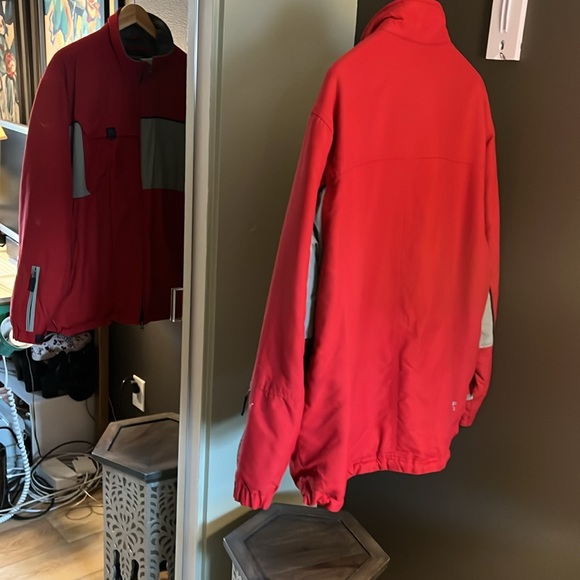 1 hour sale. Abercrombie & Fitch, mens ski jacket, large, red - Picture 2 of 9